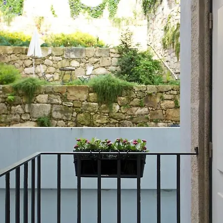 Flower 45 @ Rua Flores Oporto