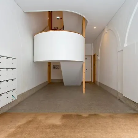 Flower 45 @ Rua Flores 아파트