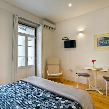 Flower 45 @ Rua Flores * Oporto