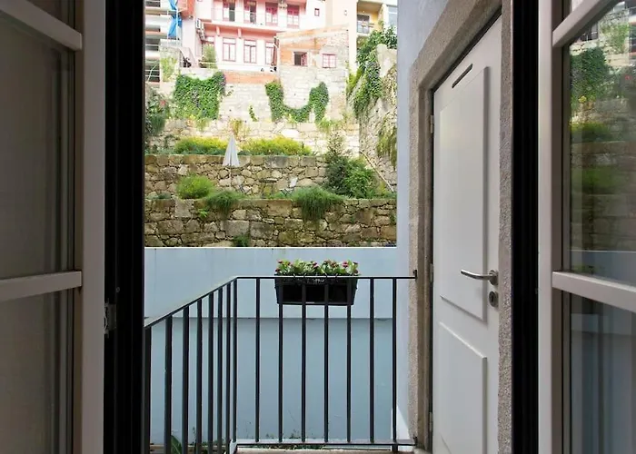 Flower 45 @ Rua Flores Διαμέρισμα *