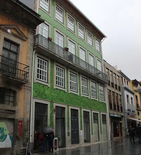 Flower 45 @ Rua Flores Apartment *