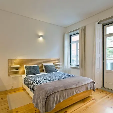 Apartamento Flower 45 @ Rua Flores Oporto