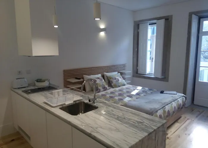 Flower 45 @ Rua Flores Oporto